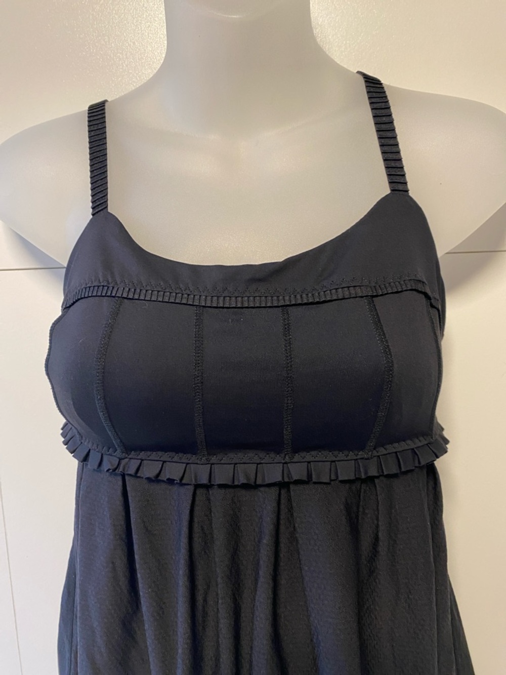 lululemon athletica Black Ruffle-Trim Tank Top - Women - Picture 2 of 5